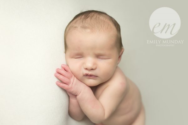 How to take safe newborn photos at home on your phone