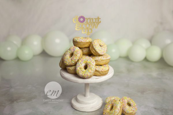 Donut Grow Up birthday photos | Georgina turns 4!